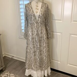 The Line of Style semi-sheer grey snake print open front long sleeve topper L